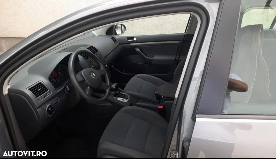Volkswagen Golf 2.0 FSI Automatik Comfortline - 4