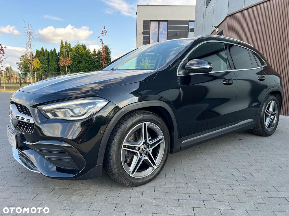 Mercedes-Benz GLA 200 d AMG Line - 11