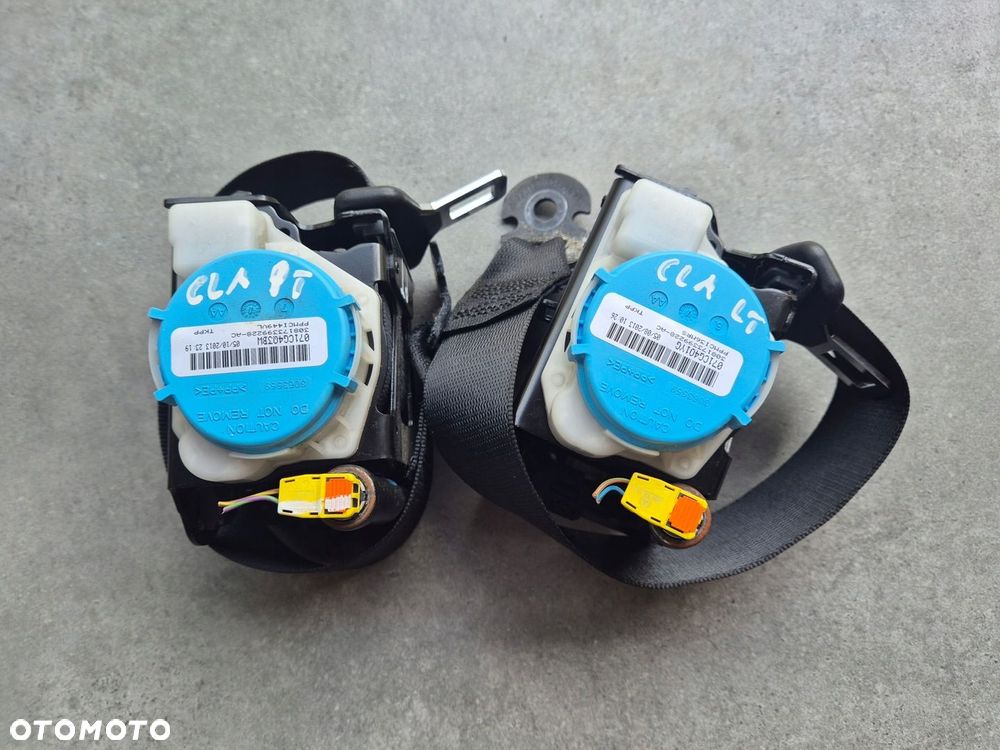 PAS BEZPIECZENSTWA LEWY TYL MERCEDES CLA W117 C117 - 1