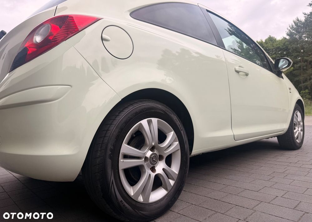 Opel Corsa - 28