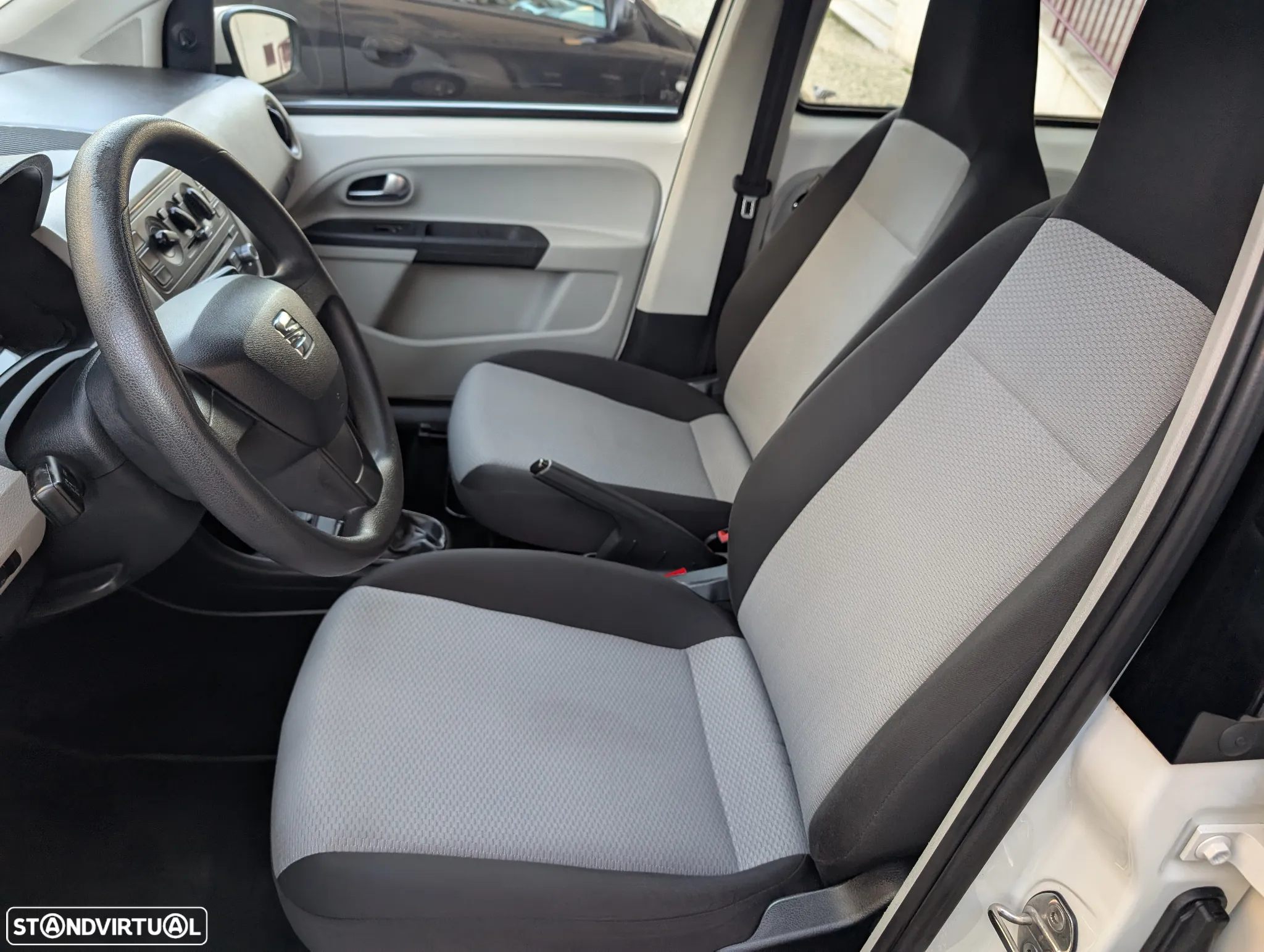 SEAT Mii 1.0 Entry - 9