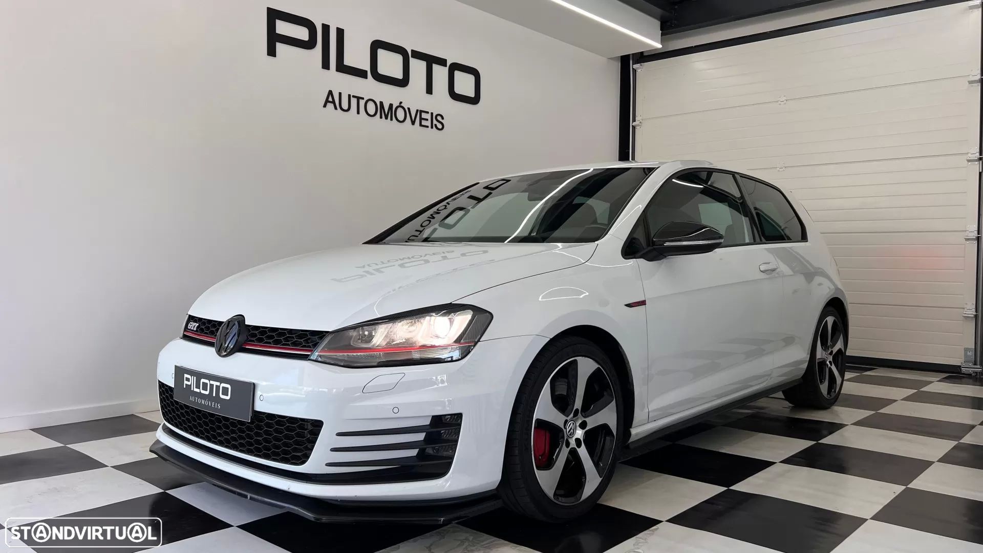 VW Golf 2.0 TSi GTi DSG - 1
