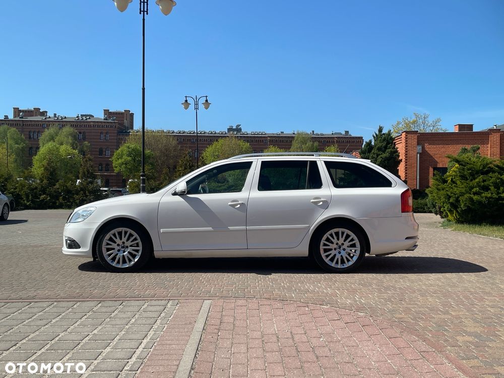Skoda Octavia 2.0 TDI DPF RS - 5