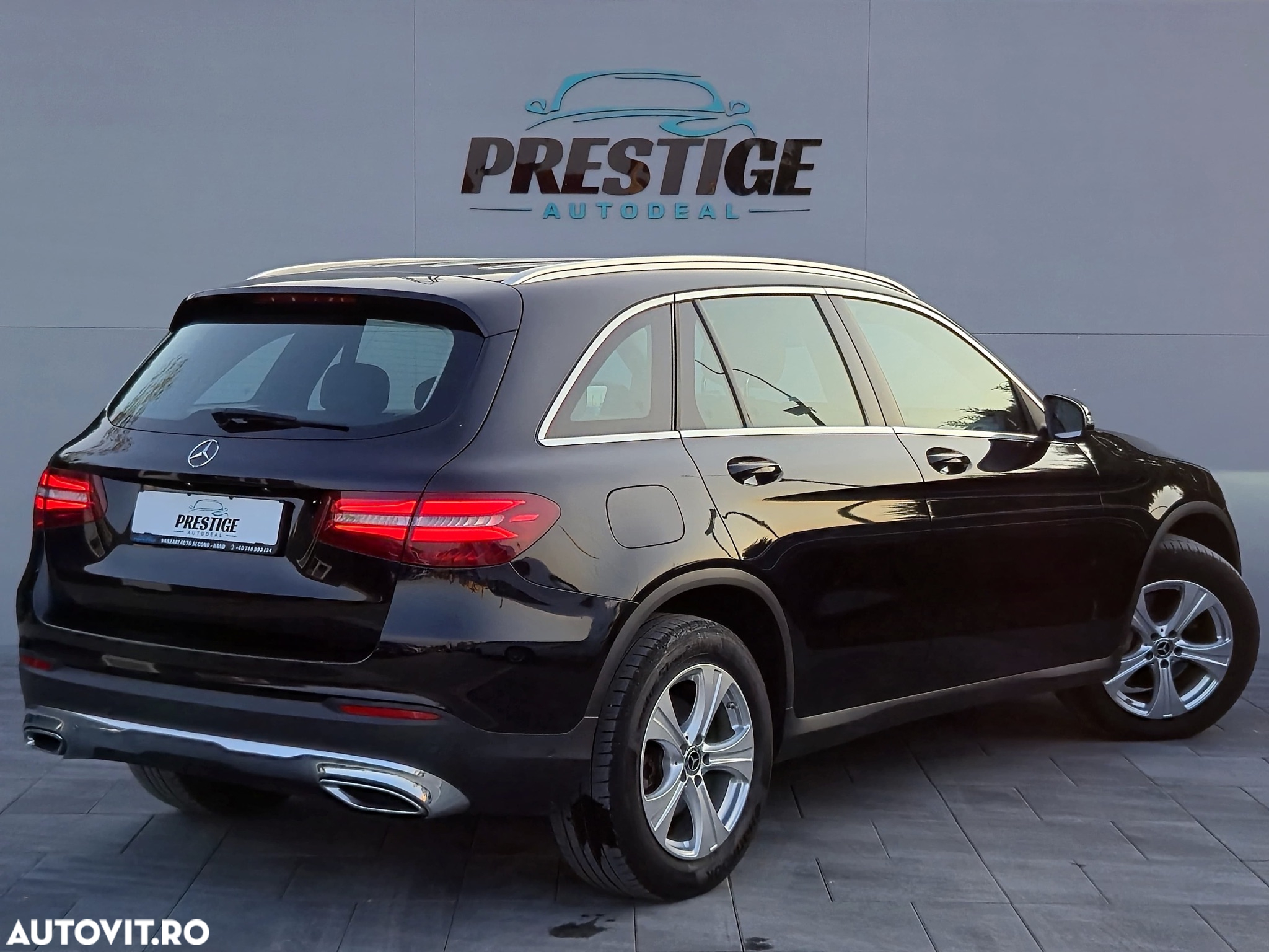 Mercedes-Benz GLC 220 d 4Matic 9G-TRONIC Exclusive - 4