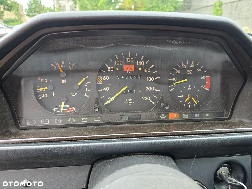 Mercedes-Benz W124 (1984-1993) - 12
