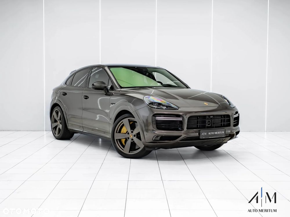 Porsche Cayenne Coupe Turbo S E-Hybrid - 3
