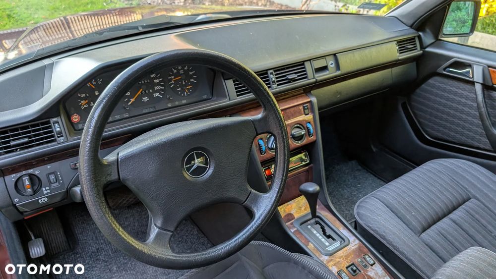Mercedes-Benz W124 (1984-1993) - 8