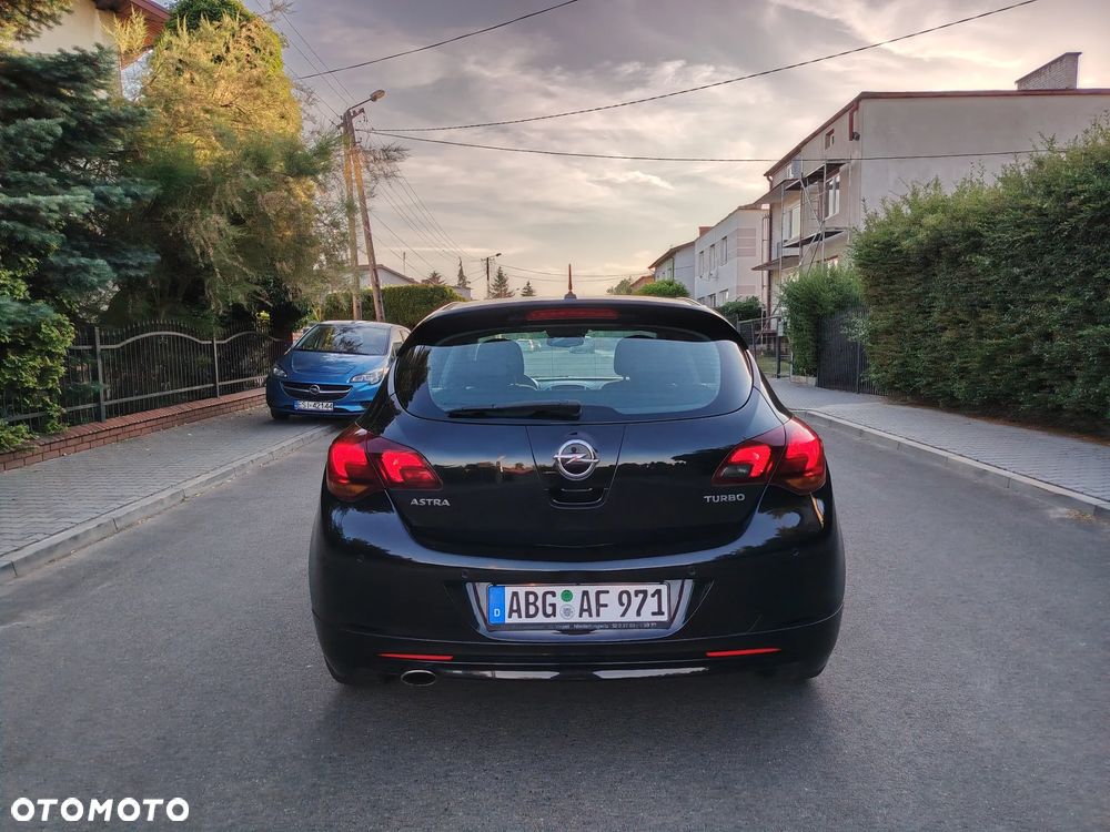 Opel Astra 1.4 Turbo Cosmo - 3