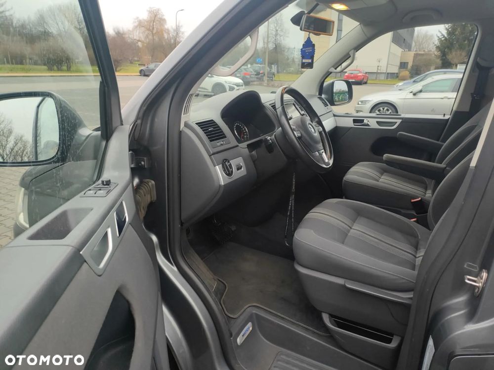 Volkswagen Multivan - 19