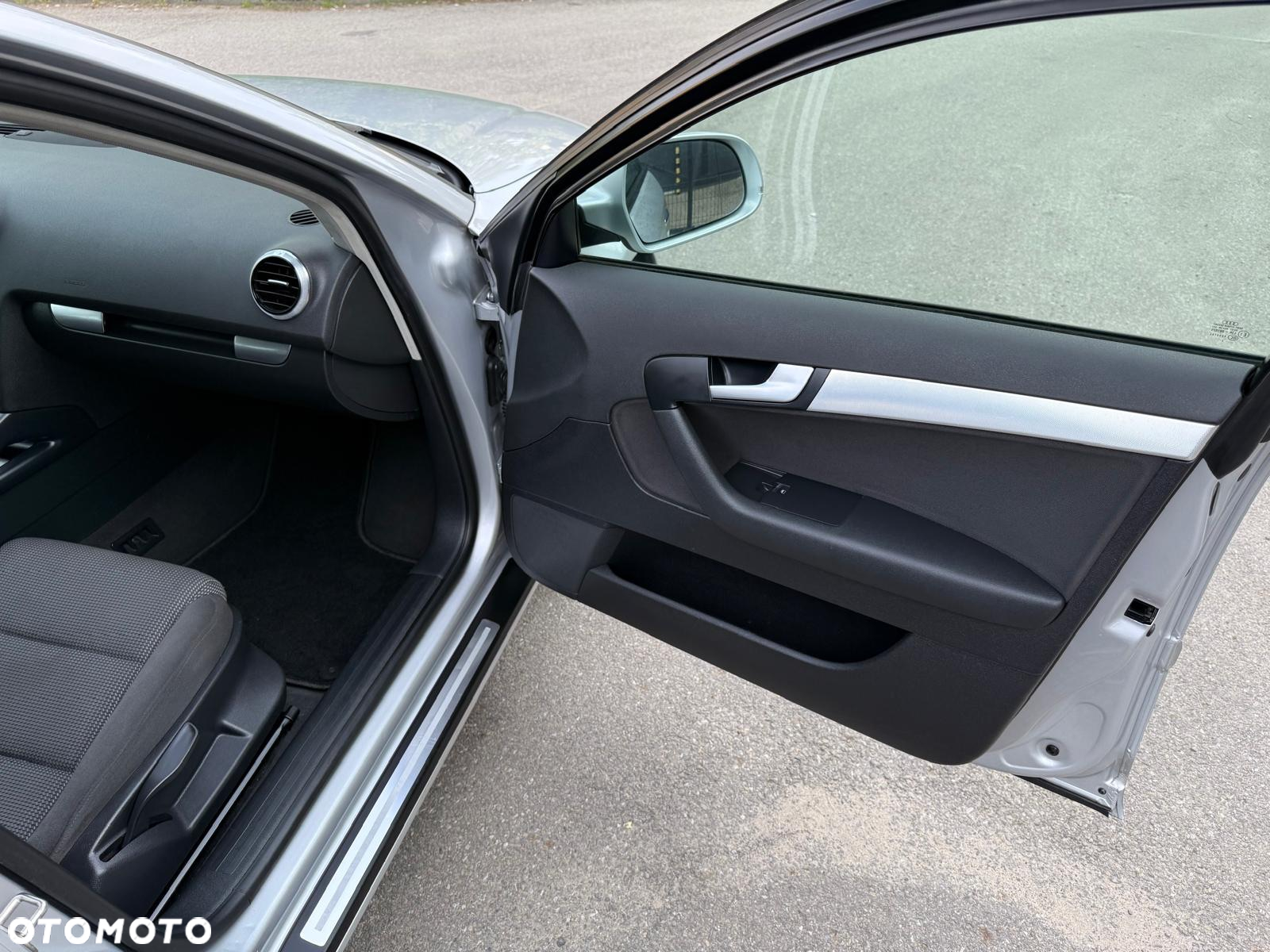 Audi A3 1.6 TDI Sportback Ambition - 27