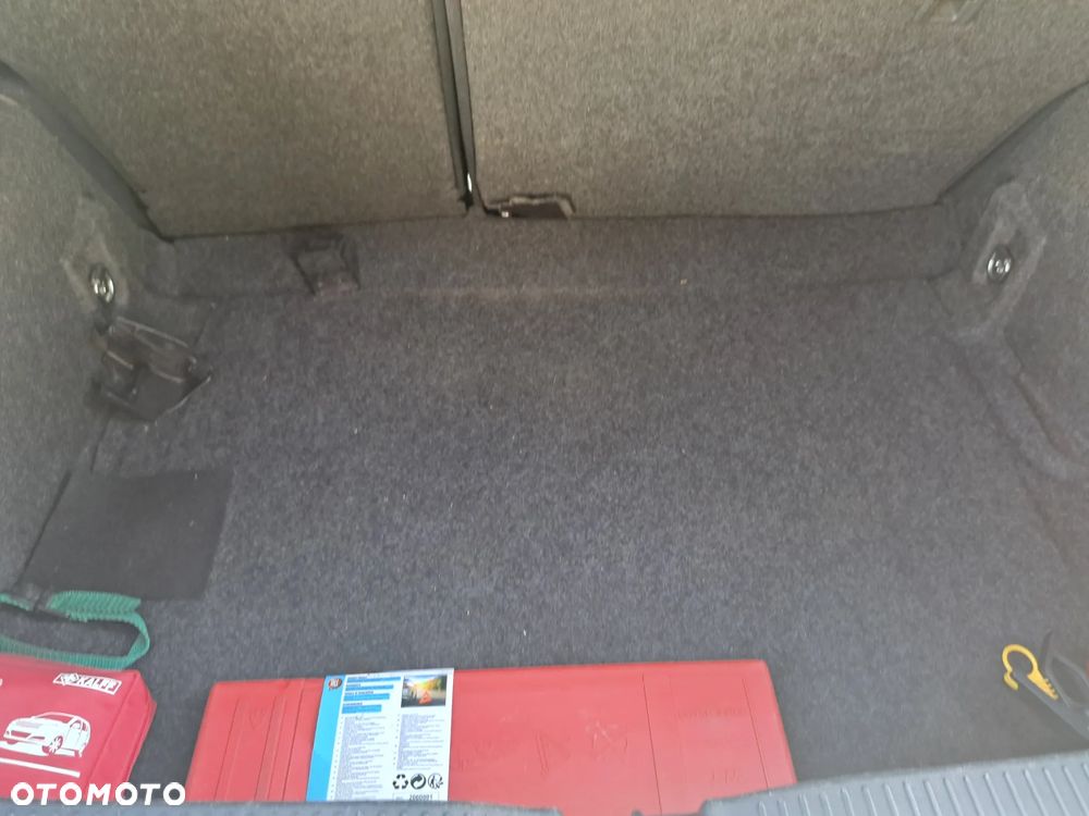 Toyota Auris 1.6 Premium + MM - 4