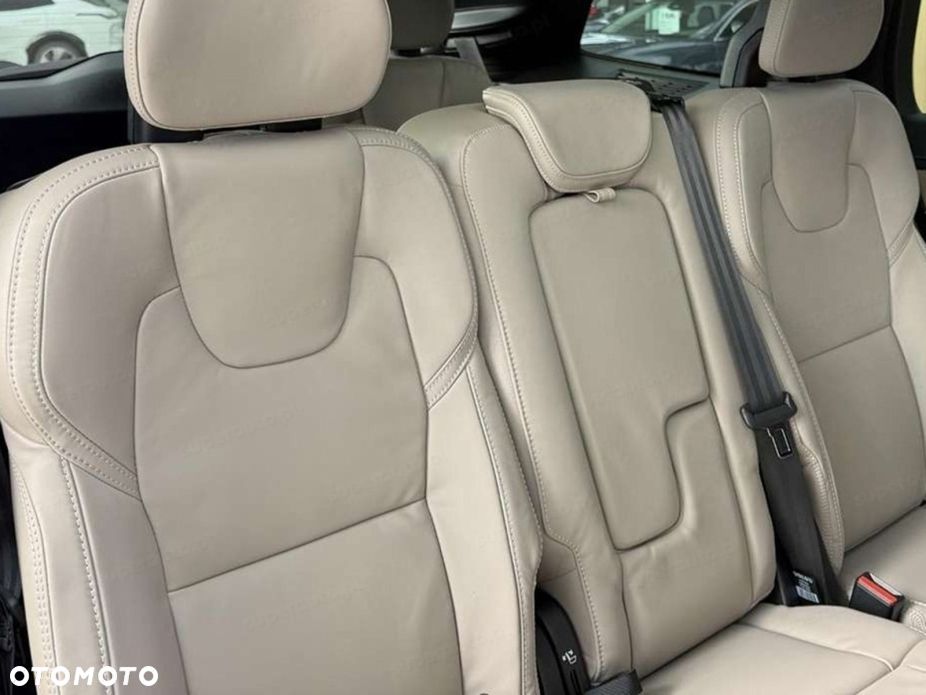 Volvo XC 90 B5 B AWD Ultra Dark 7os - 16
