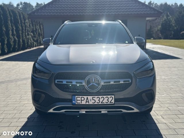 Mercedes-Benz GLA - 2