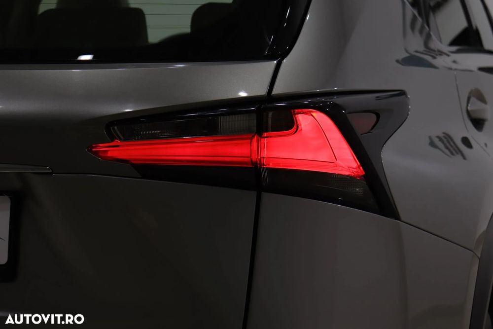 Lexus Seria NX 300h E-FOUR F Sport - 16