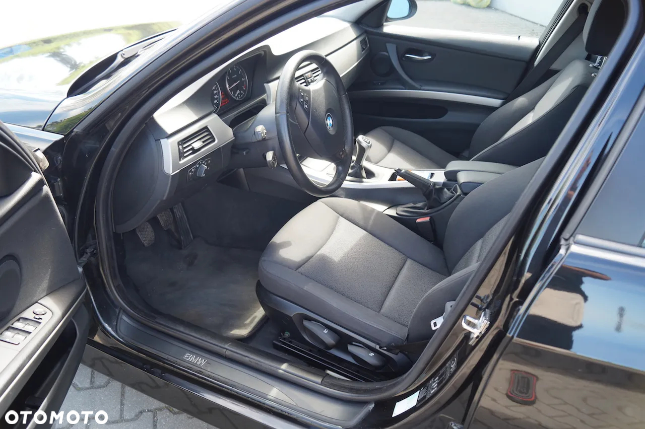 BMW Seria 3 318i Touring Edition Exclusive - 7