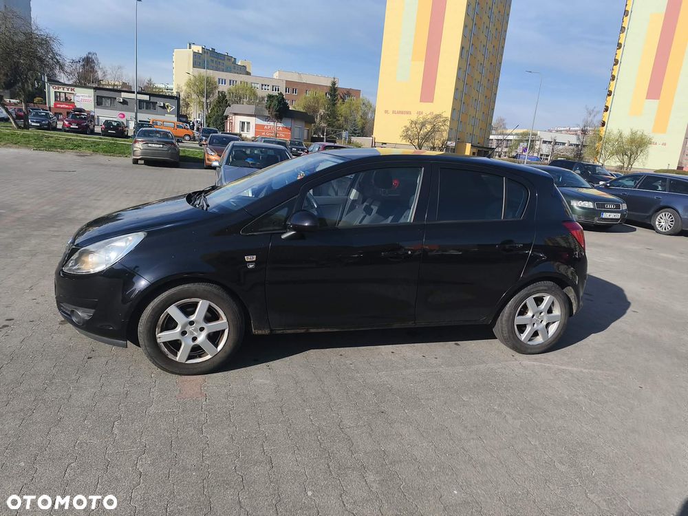 Opel Corsa 1.4 16V Cosmo - 4