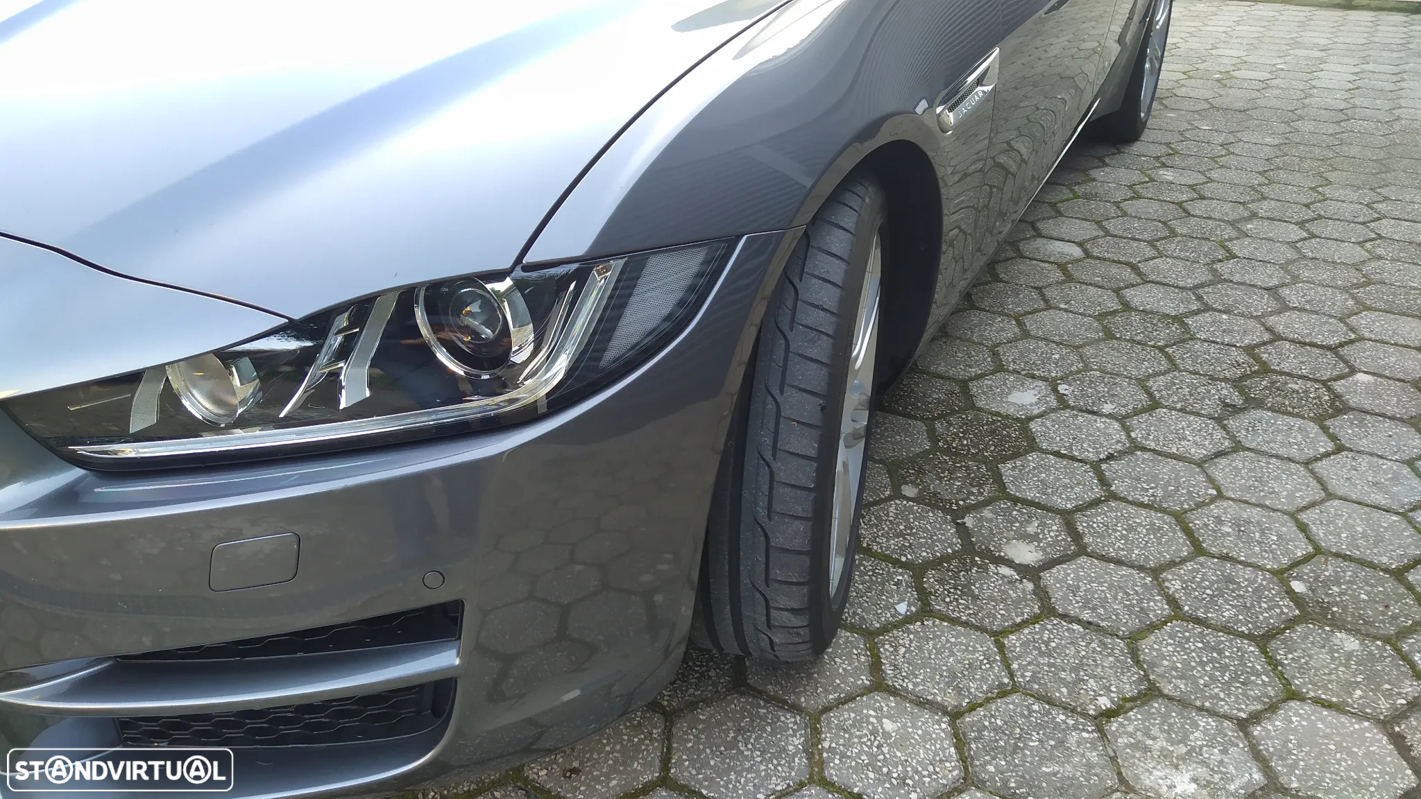 Jaguar XE 2.0 D Prestige Aut. - 4
