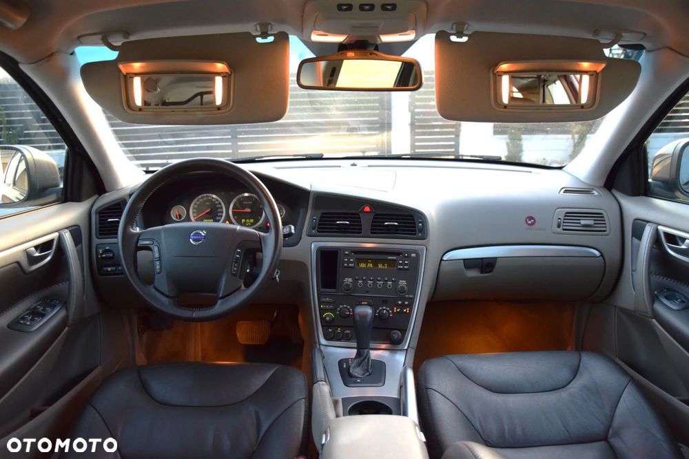 Volvo XC 70 D5 AWD Summum - 8