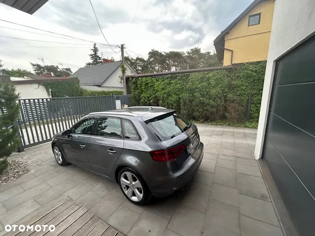 Audi A3 1.6 TDI Attraction - 4