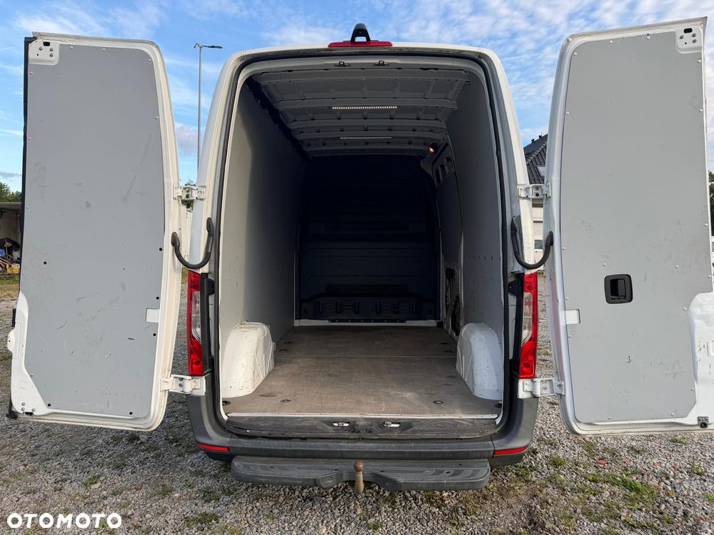 Mercedes-Benz Sprinter - 5