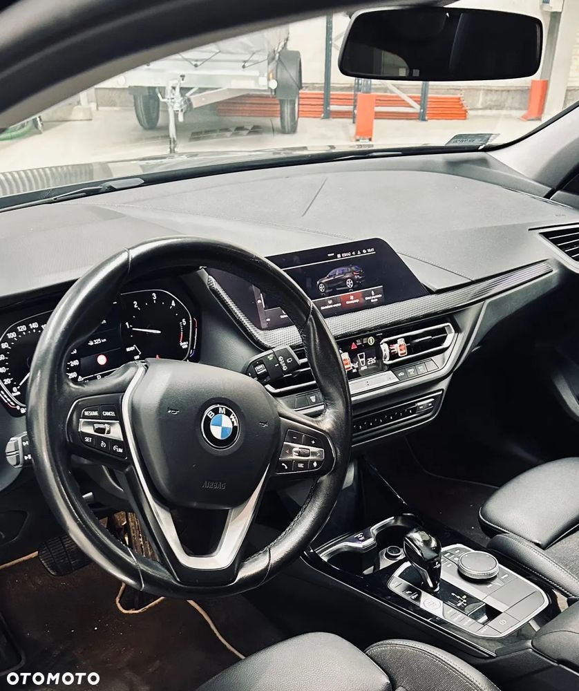 BMW Seria 1 118d Sport Line - 23