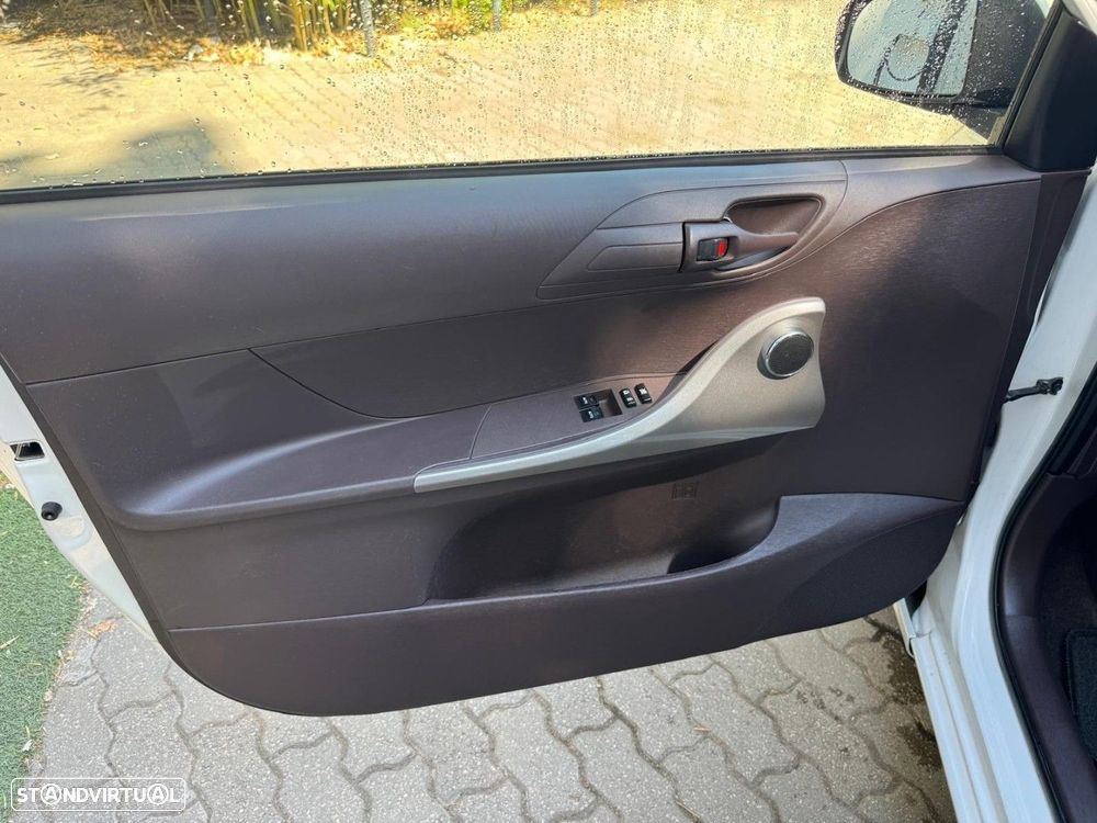 Toyota iQ 1.0 VVT-i - 6