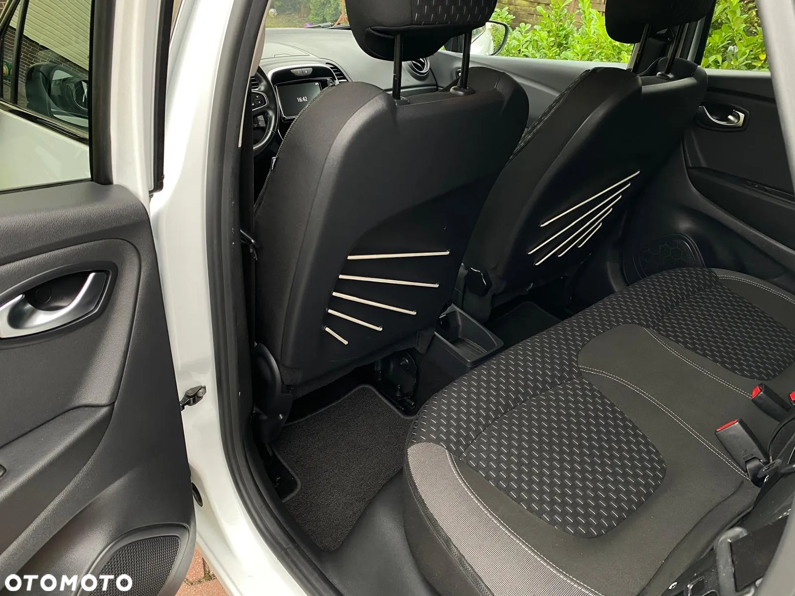 Renault Captur 1.5 dCi Intens EDC - 18