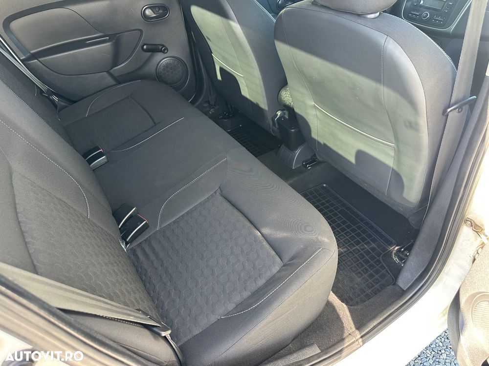 Dacia Logan 1.2 - 7