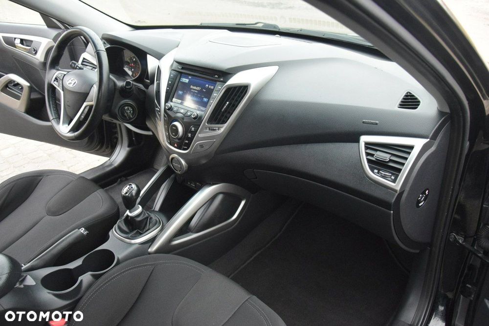 Hyundai Veloster 1.6 blue Style - 32