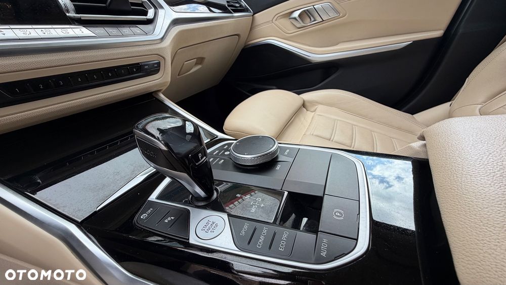 BMW Seria 3 318d Edition M Sport Shadow - 18