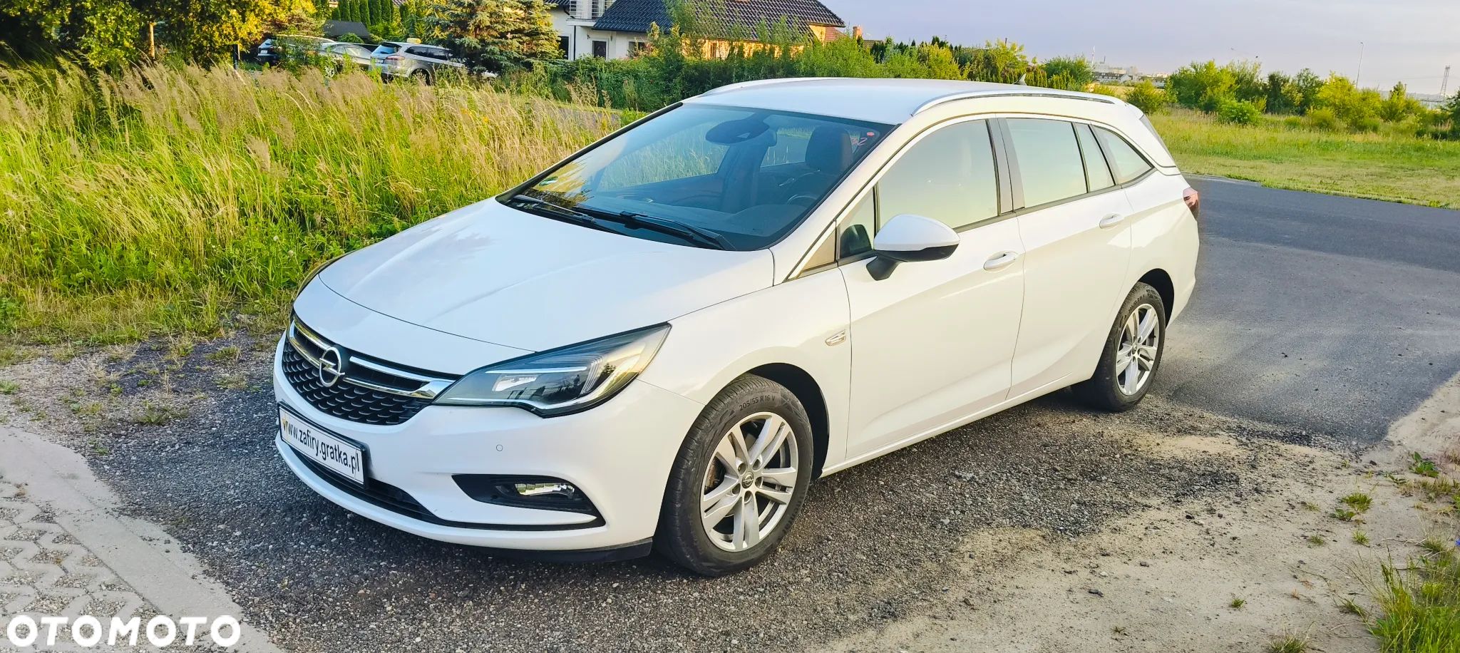 Opel Astra 1.4 Turbo Sports Tourer Innovation - 1