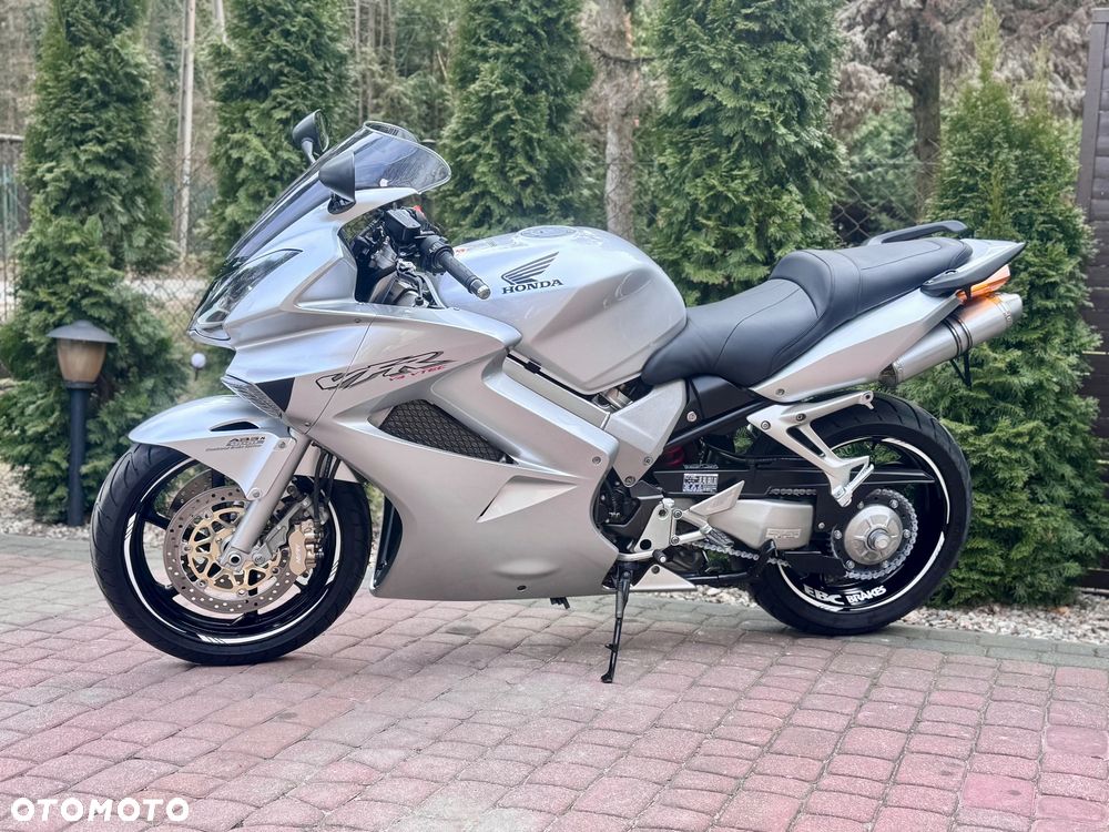 Honda VFR - 6