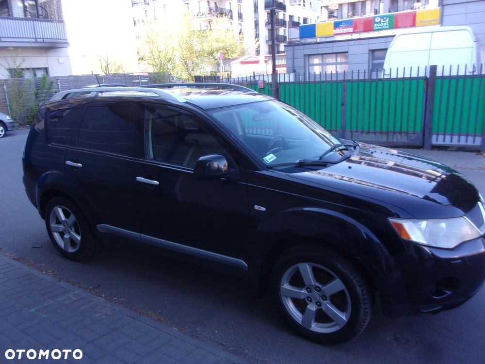Mitsubishi Outlander - 7