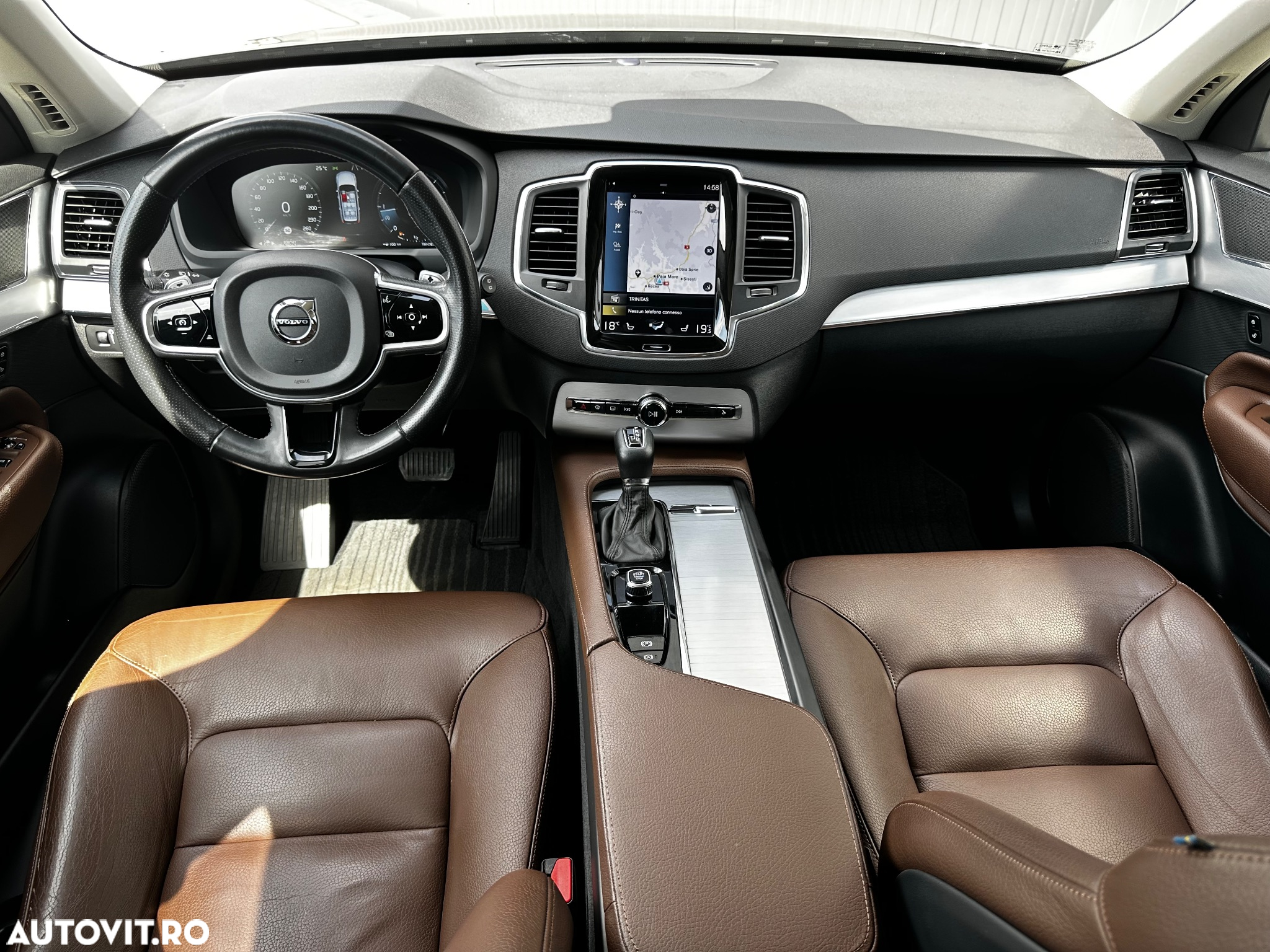 Volvo XC 90 D5 AWD Geartronic Momentum - 3