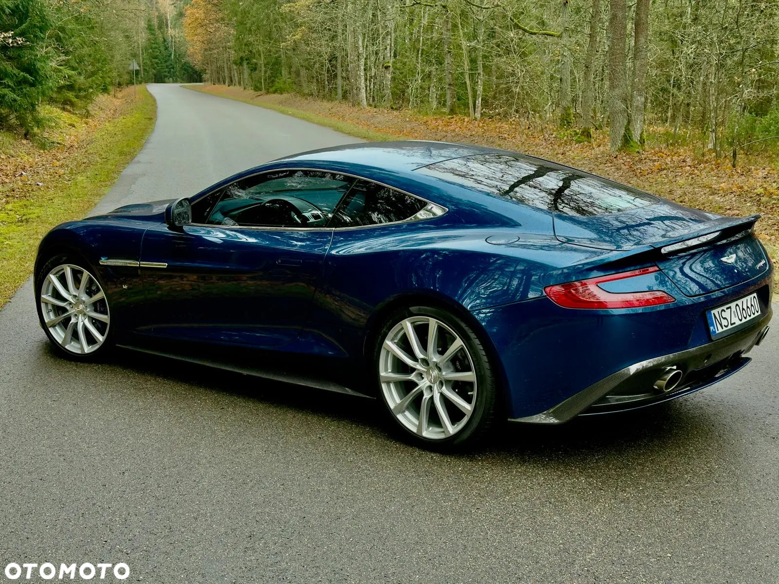 Aston Martin Vanquish - 20