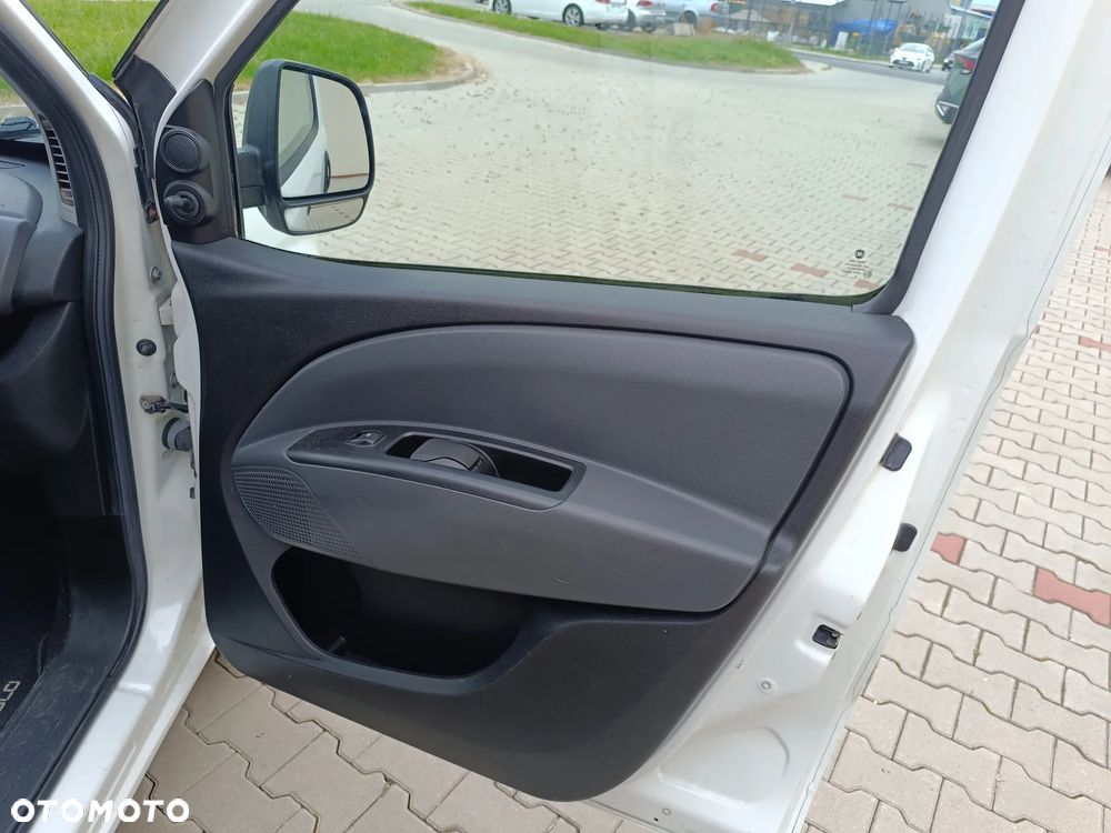 Fiat Doblo - 10