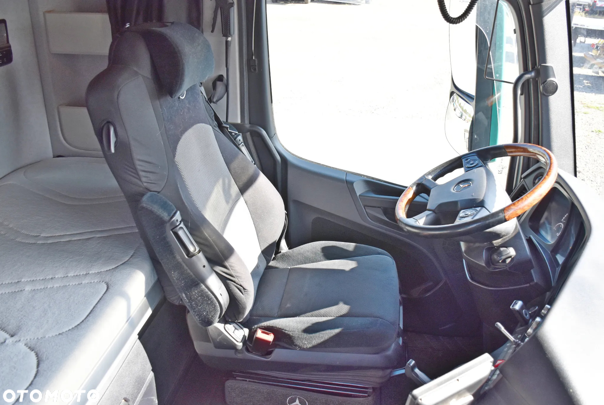 Mercedes-Benz AROCS 3363 * DO TRANSPORTU DREWNA * LOGLIFT F 251S / 6x4 - 13