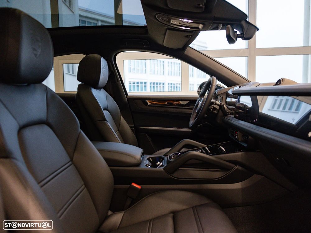 Porsche Cayenne Coupé E-Hybrid Black Edition - 48