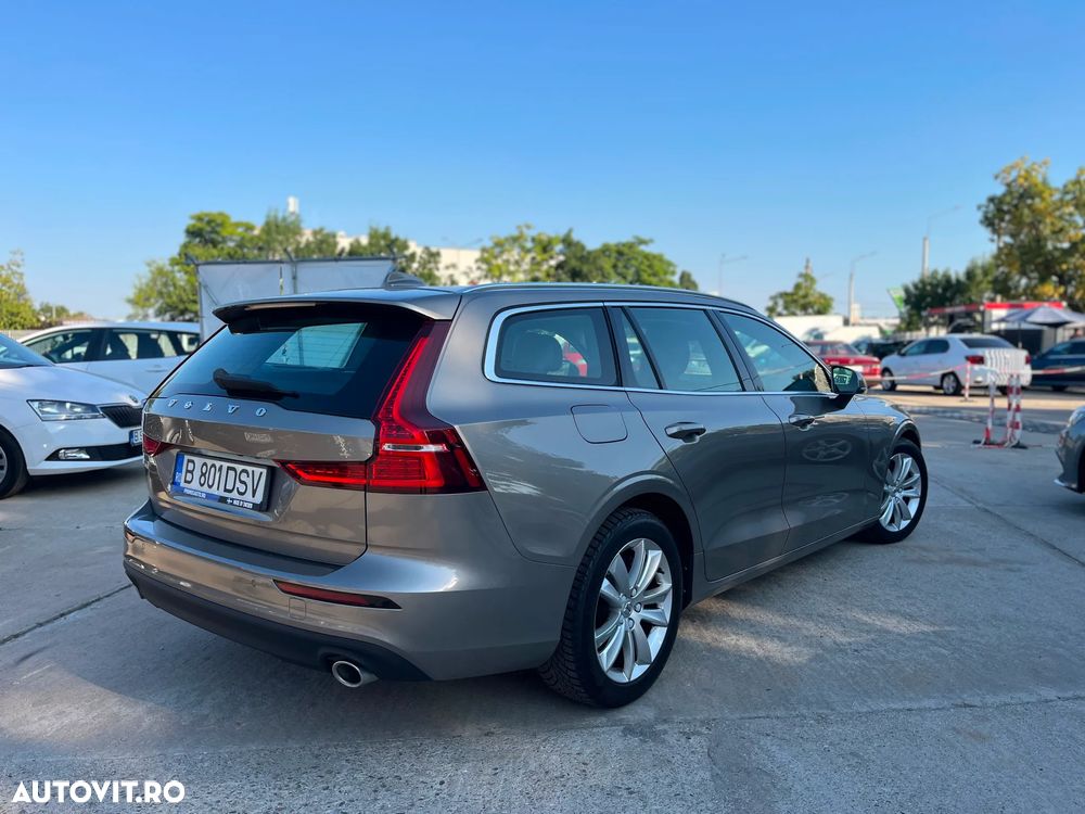 Volvo V60 D4 Momentum Pro - 4