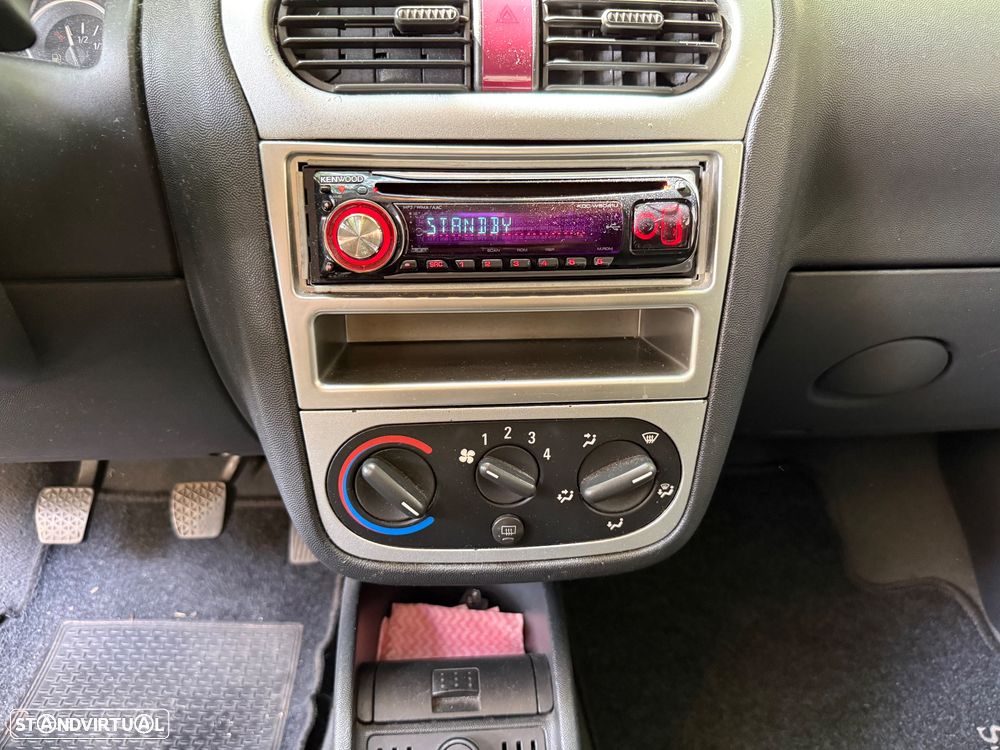 Opel Corsa 1.2 16V Cosmo - 13