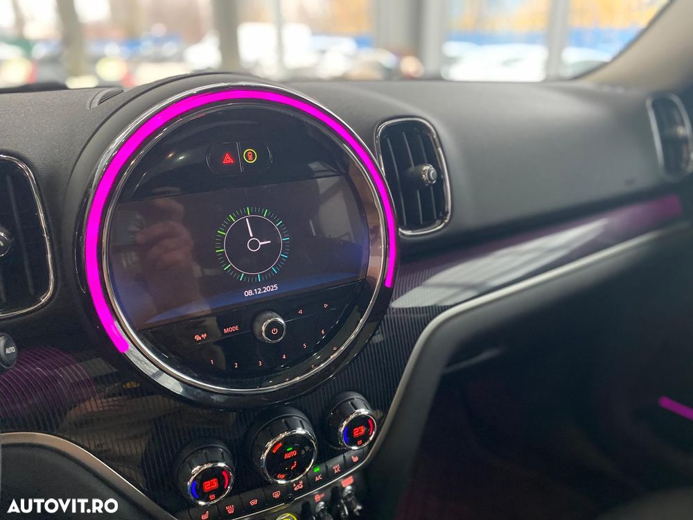 Mini Countryman - 16