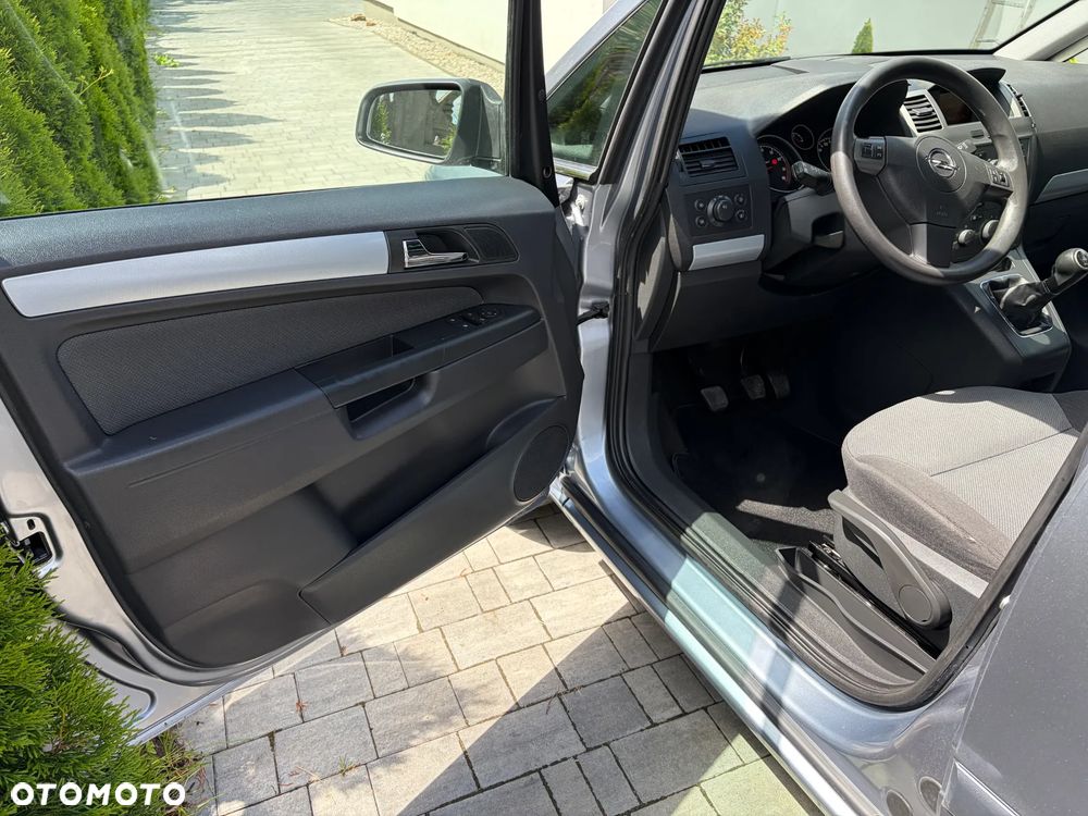 Opel Zafira 1.8 Family - 15