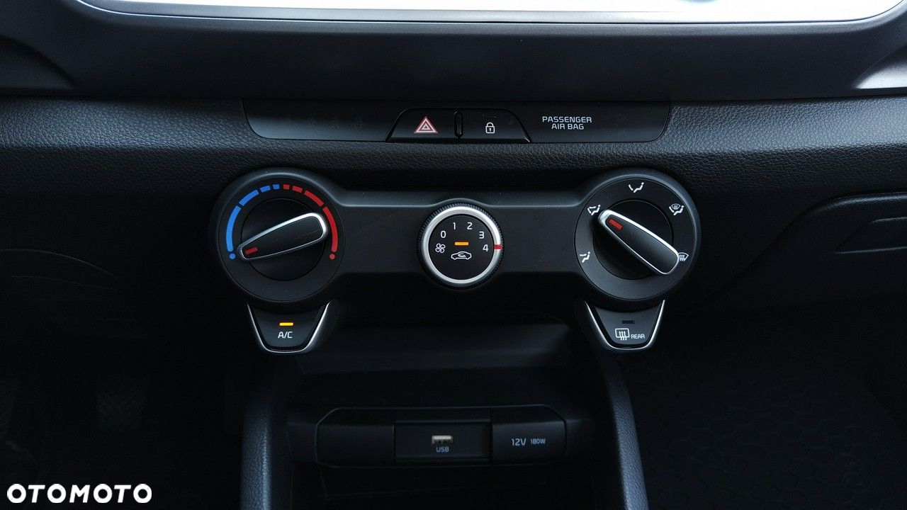 Kia Stonic - 22