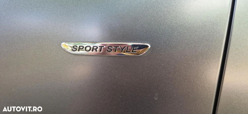 Mercedes-Benz E 220 d 4Matic 9G-TRONIC Sportstyle Edition - 9