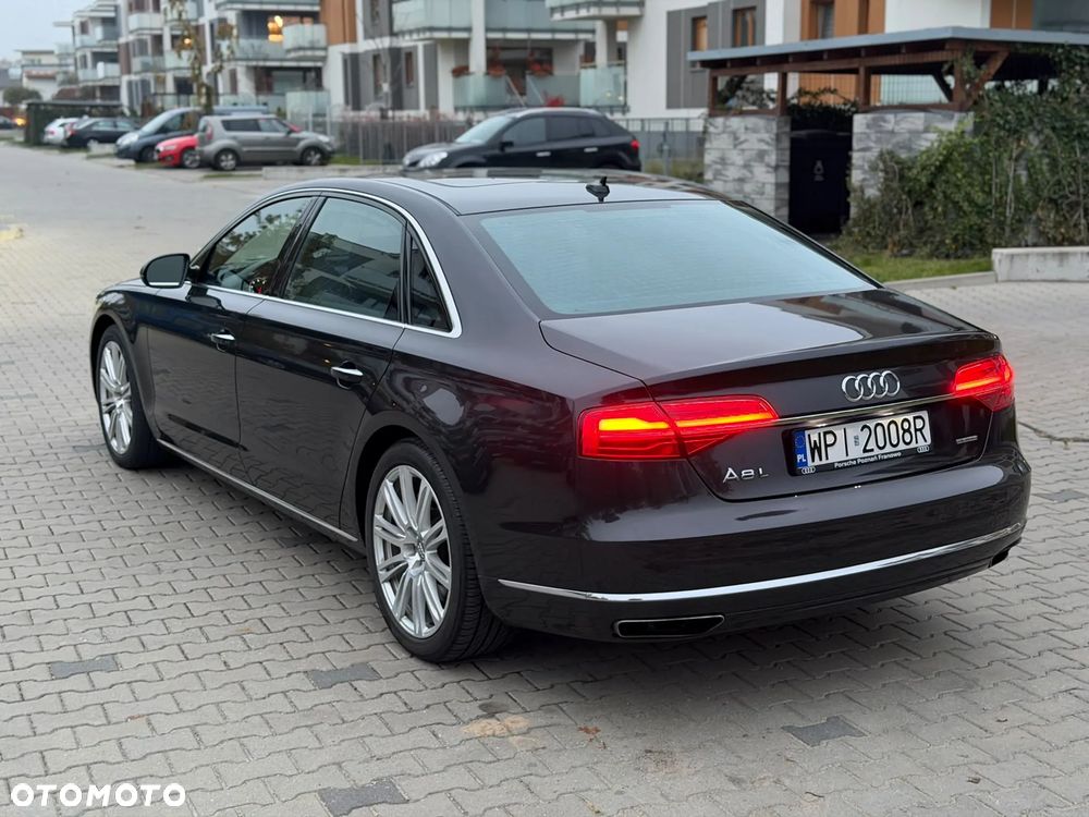 Audi A8 - 6