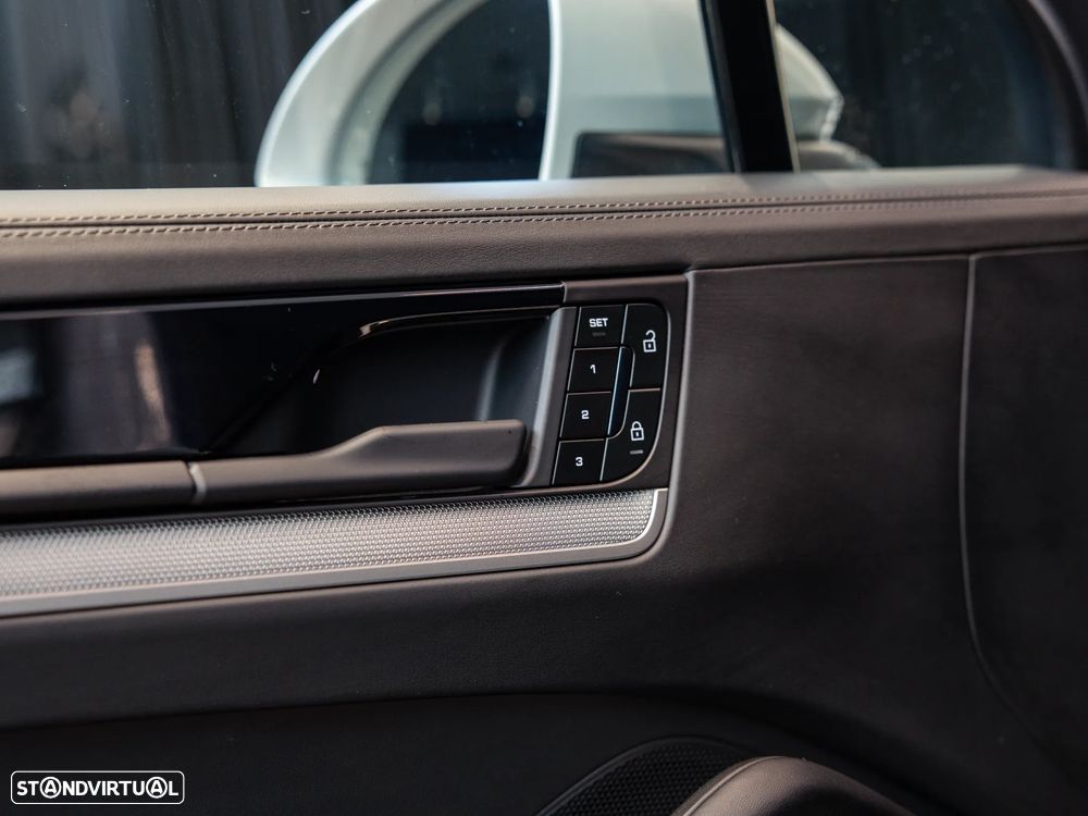Porsche Cayenne Coupé S E-Hybrid - 25