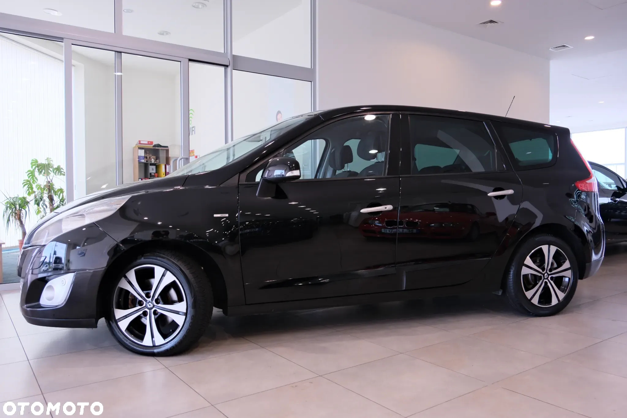 Renault Scenic 2.0 16V 140 CVT Bose Edition - 17
