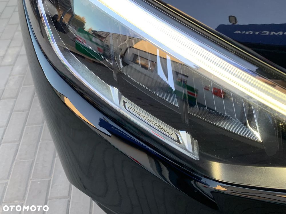 Mercedes-Benz GLC 300 4Matic 9G-TRONIC Edition Avantgarde - 33