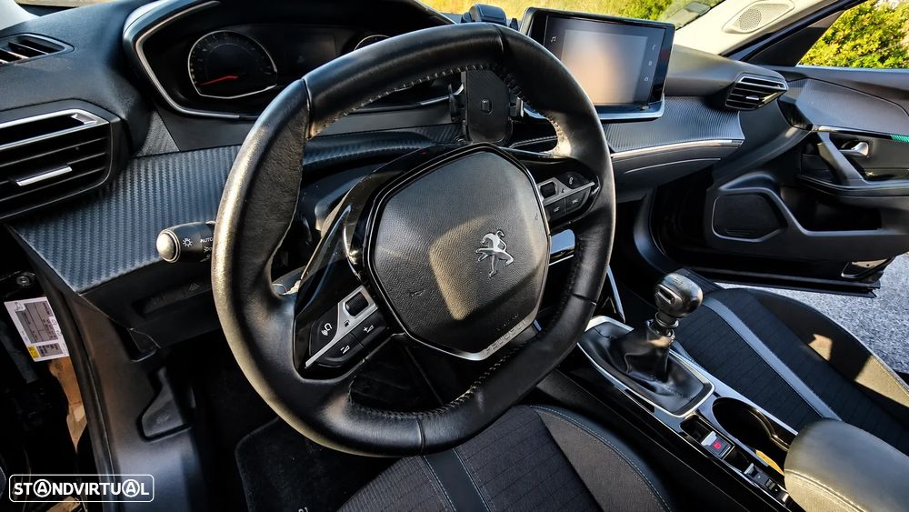 Peugeot 2008 1.2 PureTech Allure Pack - 11