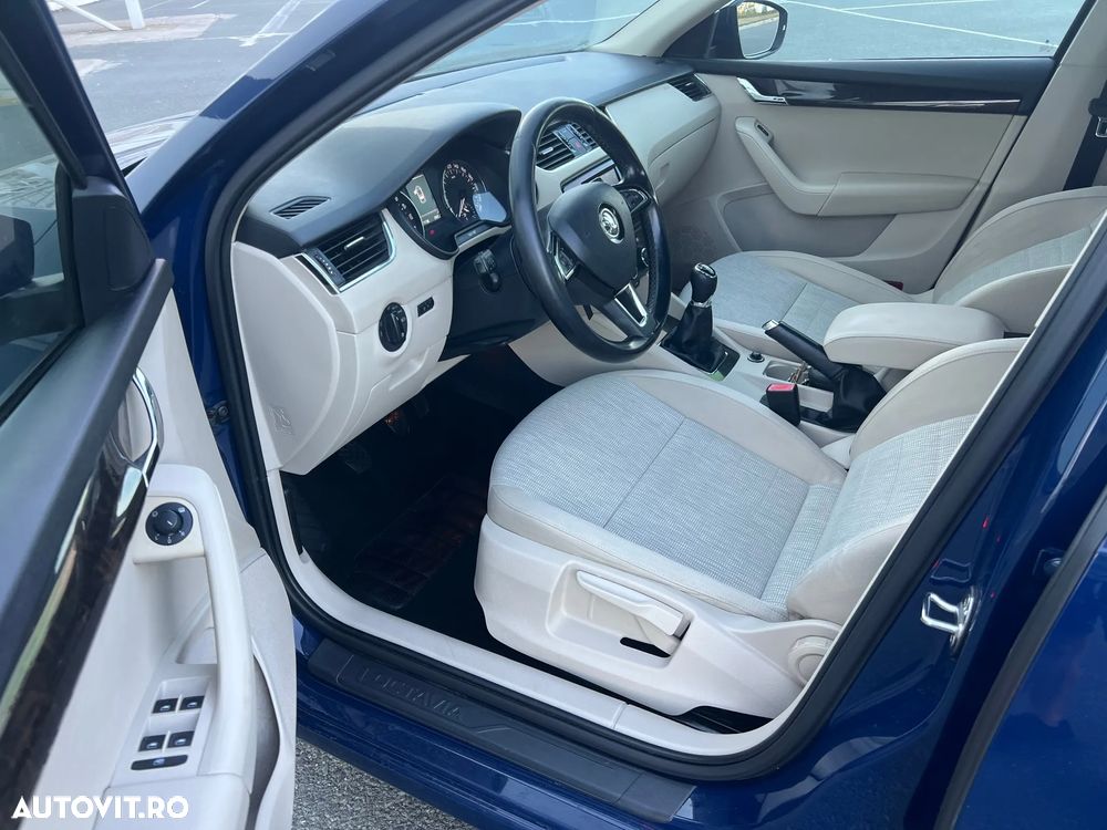 Skoda Octavia 1.6 TDI Ambition - 11